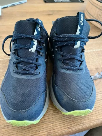 Used Asics Gel-Venture 10 bike