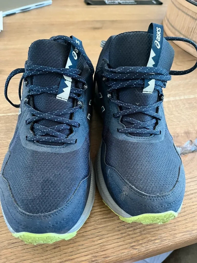 Used Asics Gel-Venture 10 bike — image 1 of 8