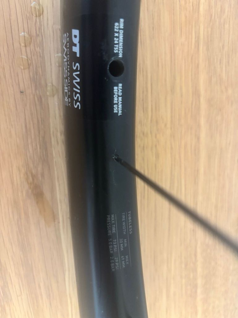 Dt Swiss GRC 1400 Spline 42 2025 bike d'occasion — image 11 sur 12