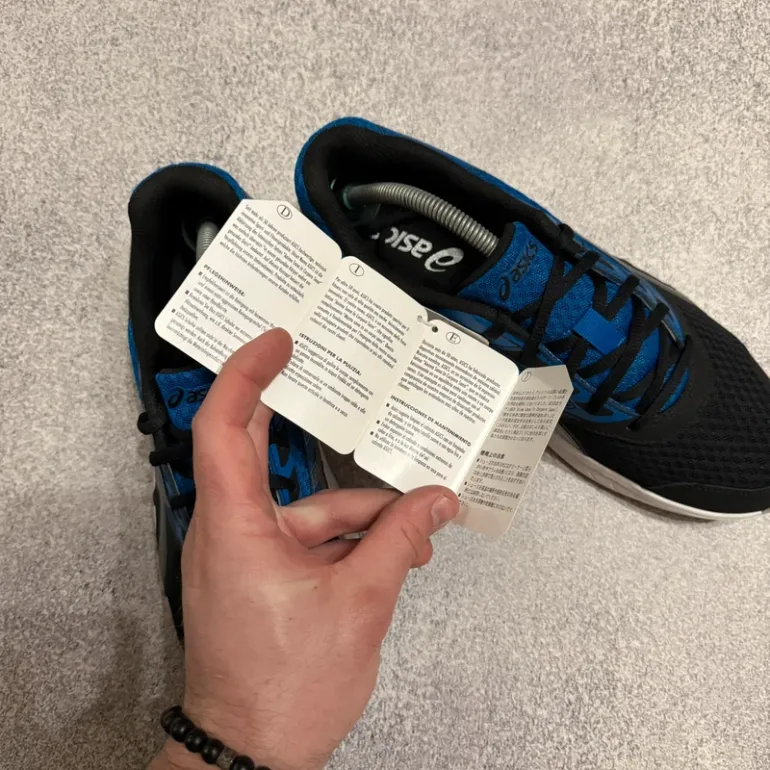 Used Asics Stormer bike — image 4 of 6