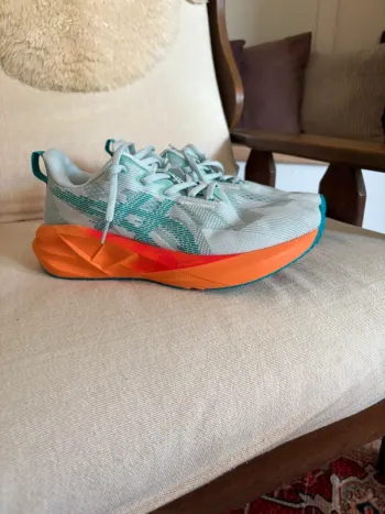 Used Asics Novablast 5 bike