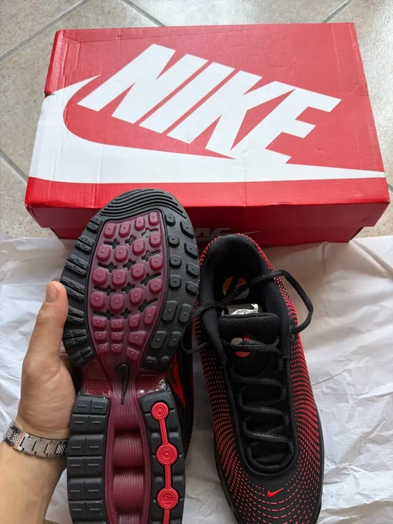 Used Nike Air Max Dn bike — image 1 of 4