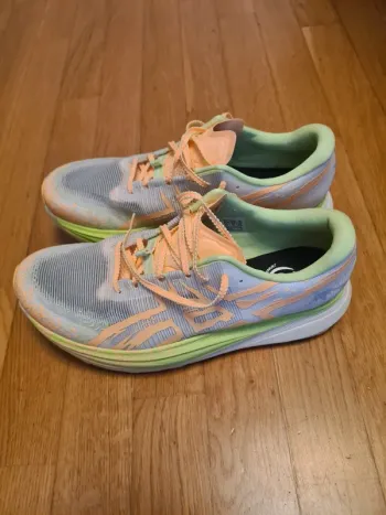 Brugt Asics MetaFuji Trail bike — billede 2 af 8