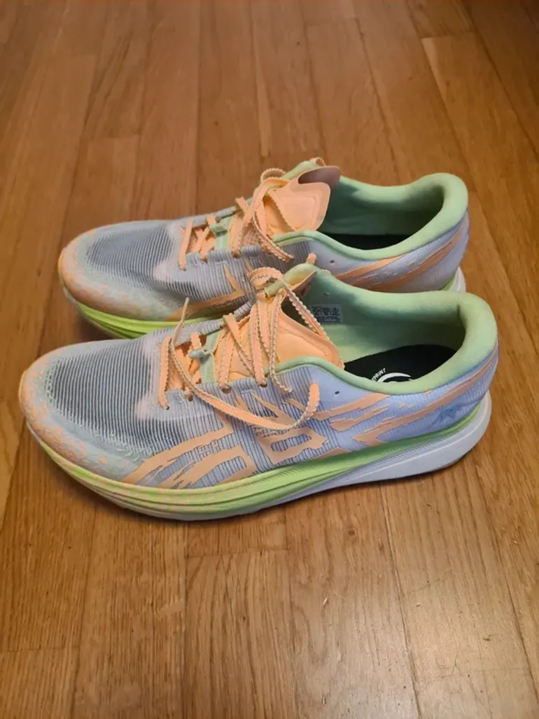 Brugt Asics MetaFuji Trail bike — billede 2 af 8