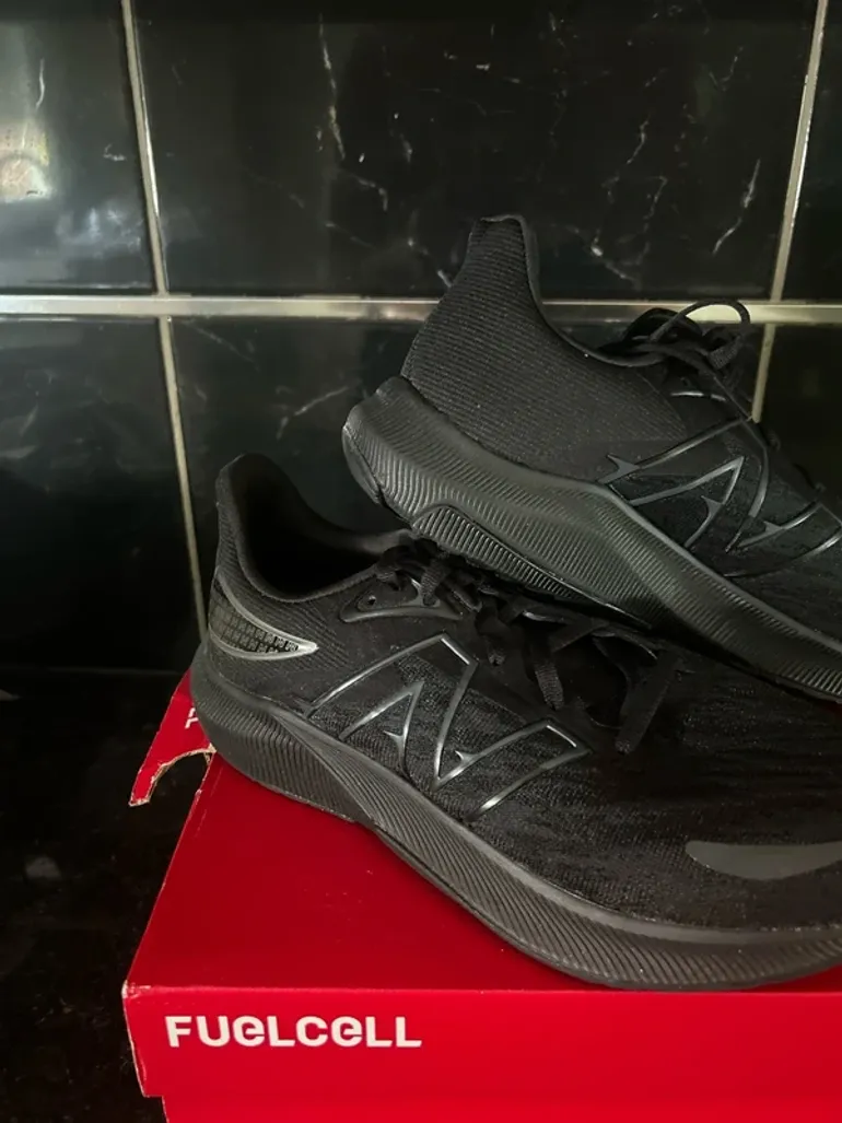 Used New Balance Sneakers bike — image 2 of 6