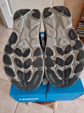 Used Hoka Clifton 10 bike — image 6 of 8