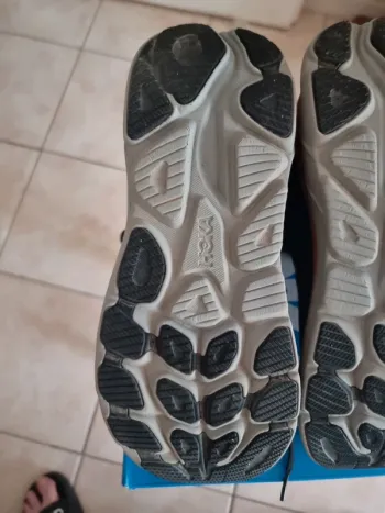 Used Hoka Clifton 10 bike — image 7 of 8