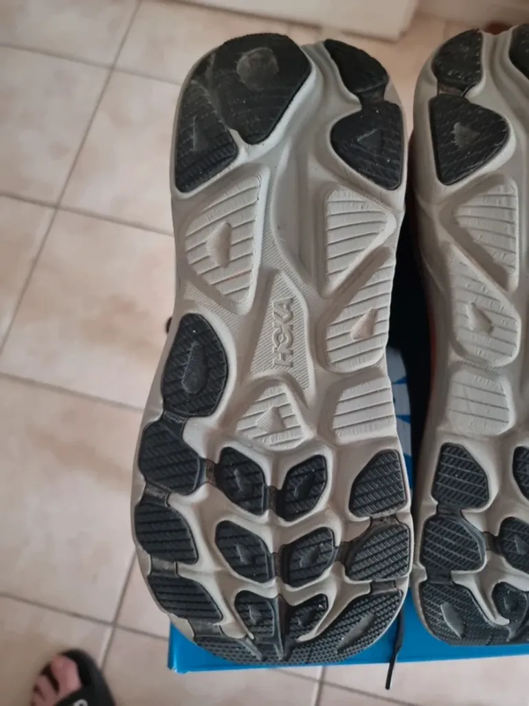 Used Hoka Clifton 10 bike — image 7 of 8