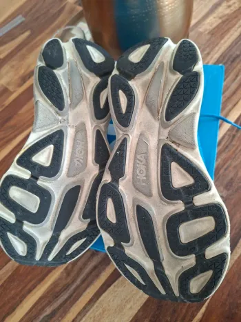 Used Hoka Bondi 8 bike — image 6 of 10