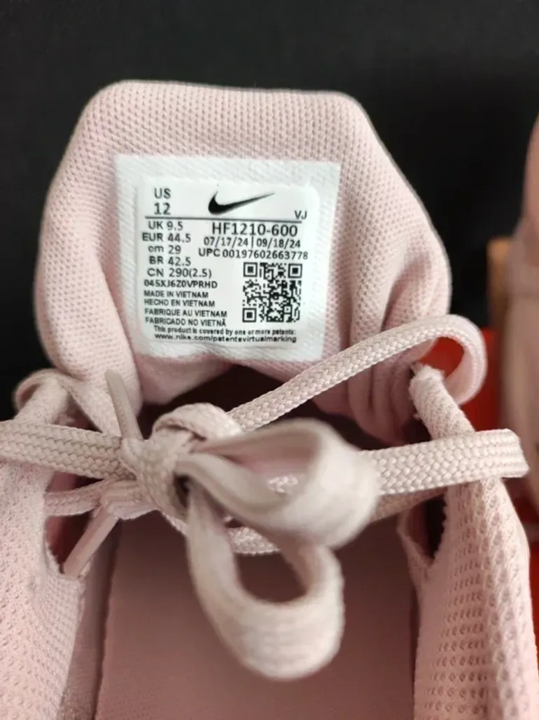 Used Premium Nike Air Max Versair bike — image 5 of 5