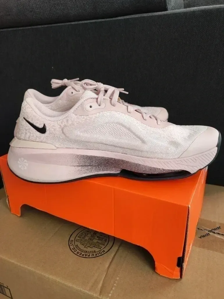 Used Premium Nike Air Max Versair bike — image 1 of 5