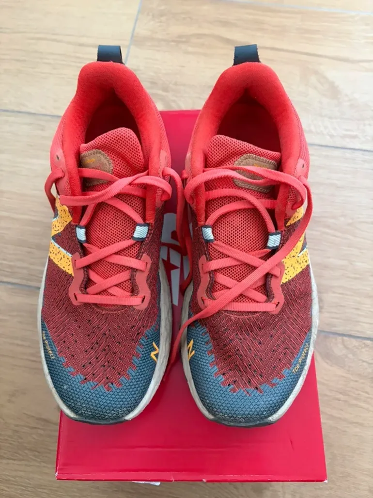 Used New Balance Hierro V6 bike — image 1 of 3