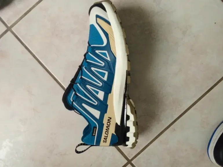 Used Salomon Running Shoes Gore-Tex bike — image 4 of 4