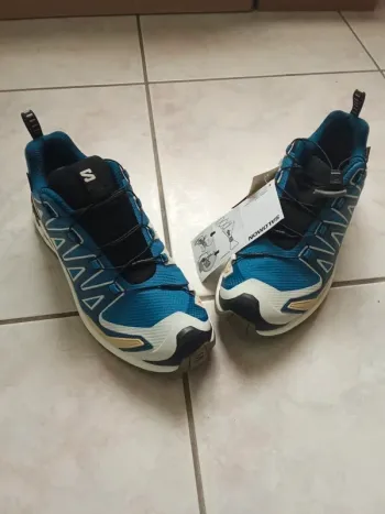Used Salomon Running Shoes Gore-Tex bike
