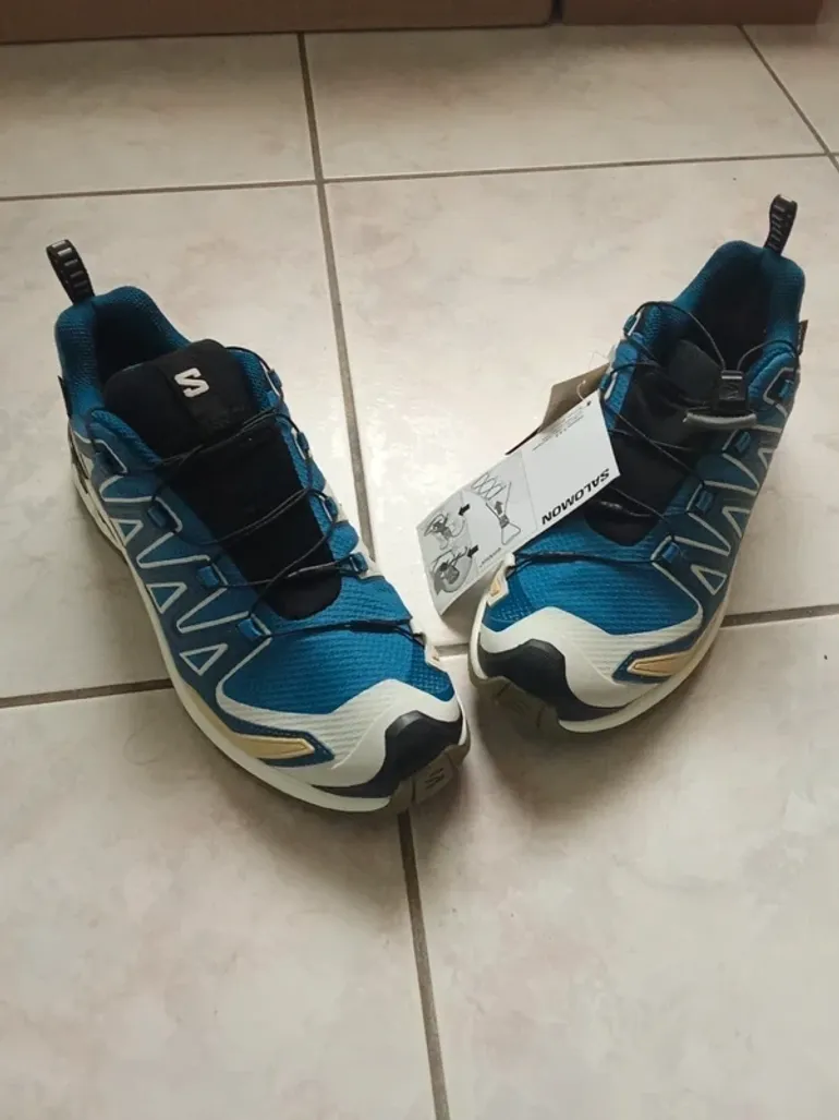 Used Salomon Running Shoes Gore-Tex bike — image 1 of 4