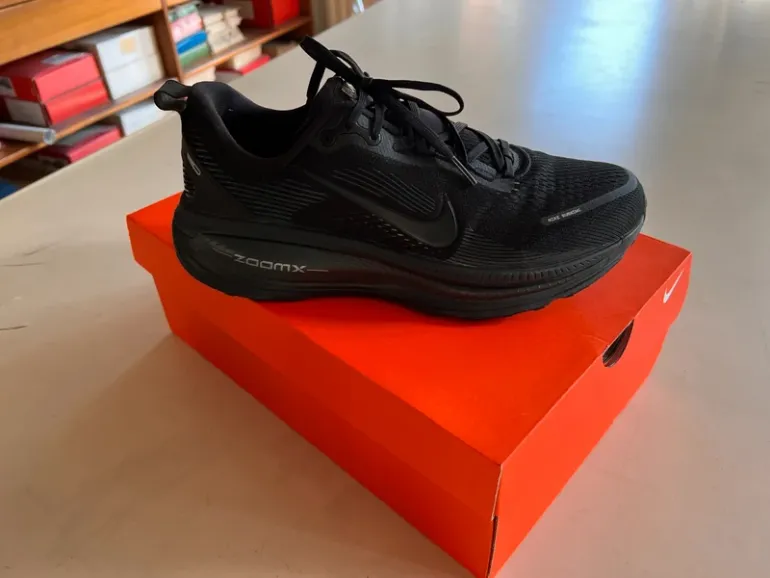 Used Nike Vomero 18 bike — image 2 of 7