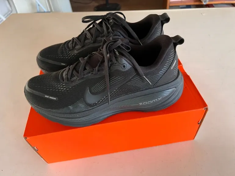 Used Nike Vomero 18 bike — image 5 of 7