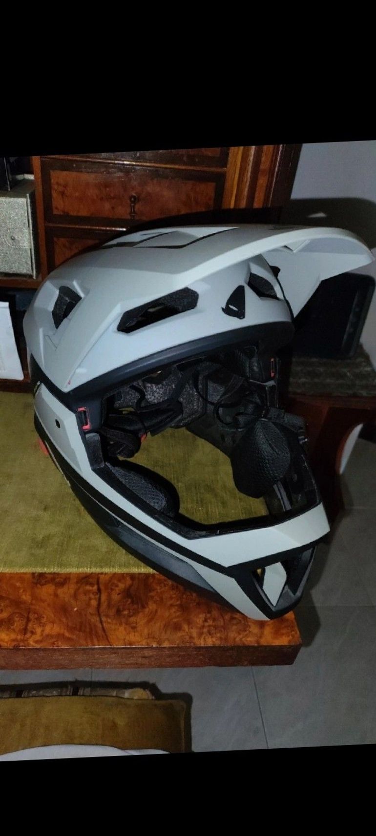 Used Ufoplast Defcon two 2025 bike — image 5 of 5