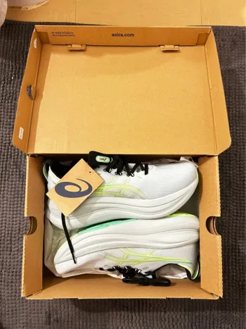 Used Asics Gel Nimbus 28 bike — image 3 of 4