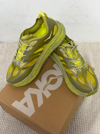 Used Hoka Satisfy Running Shoes bike — image 6 of 7