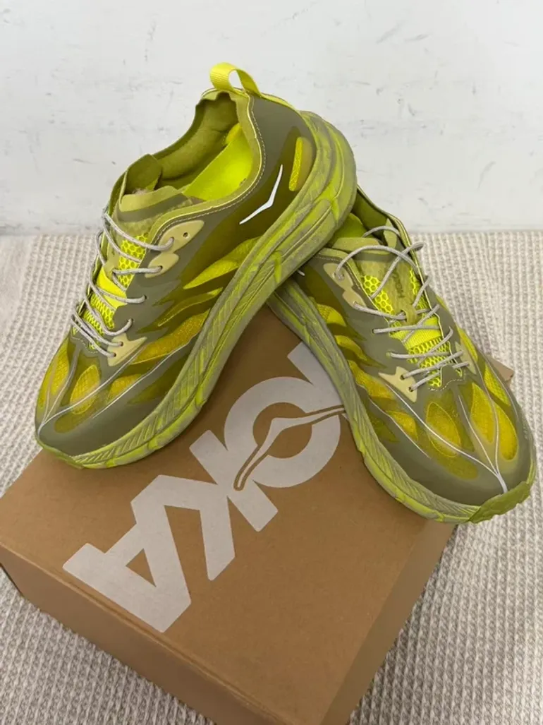Used Hoka Satisfy Running Shoes bike — image 6 of 7