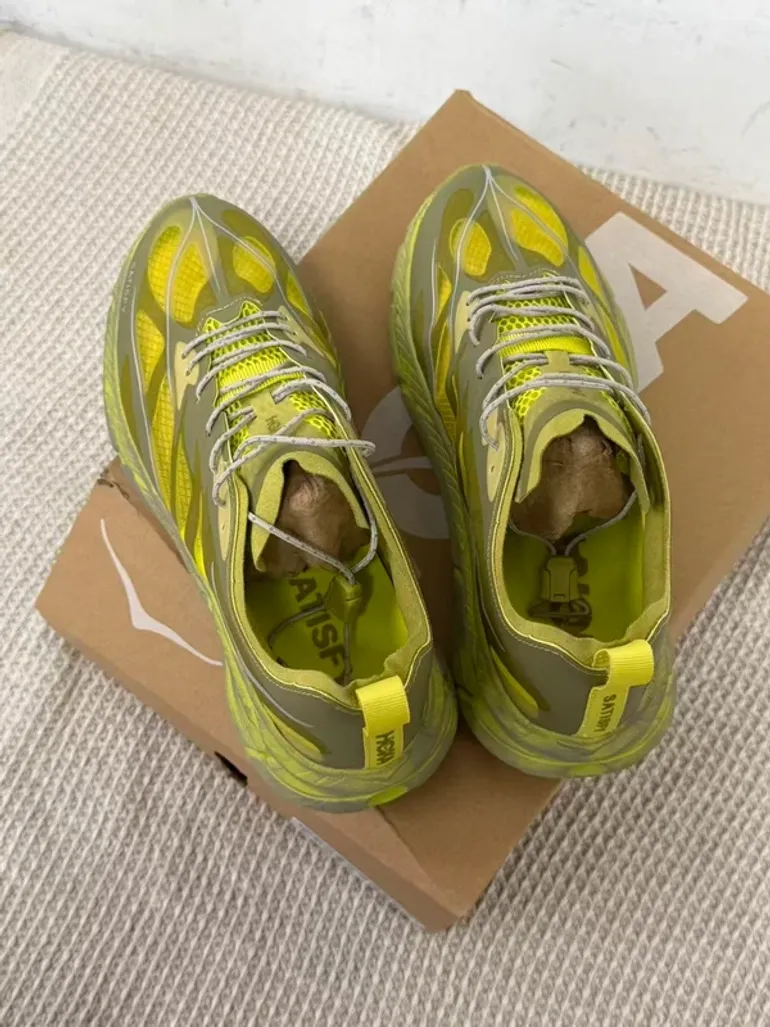 Used Hoka Satisfy Running Shoes bike — image 2 of 7