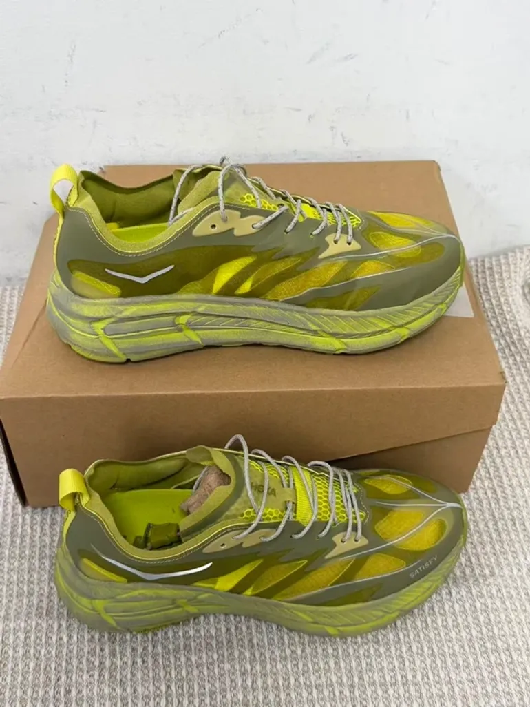 Used Hoka Satisfy Running Shoes bike — image 1 of 7