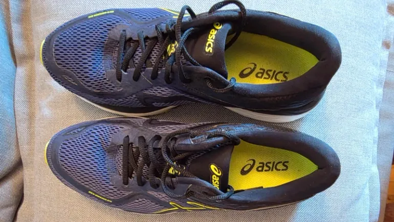 Used Asics Gel Cumulus 19 bike — image 1 of 6