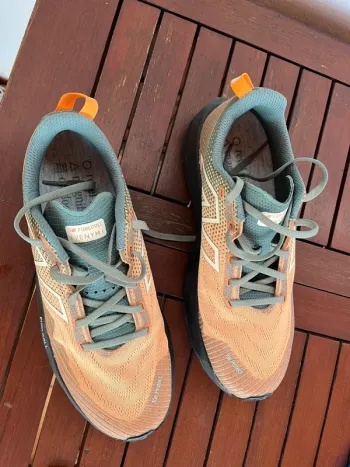 Used New Balance Venym bike — image 2 of 5