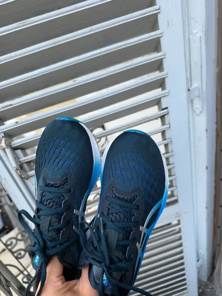Used Asics Novablast 2 bike — image 6 of 13