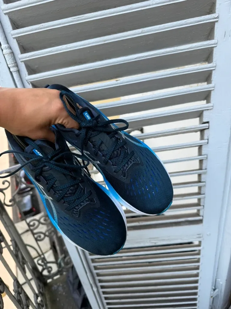 Used Asics Novablast 2 bike — image 4 of 13
