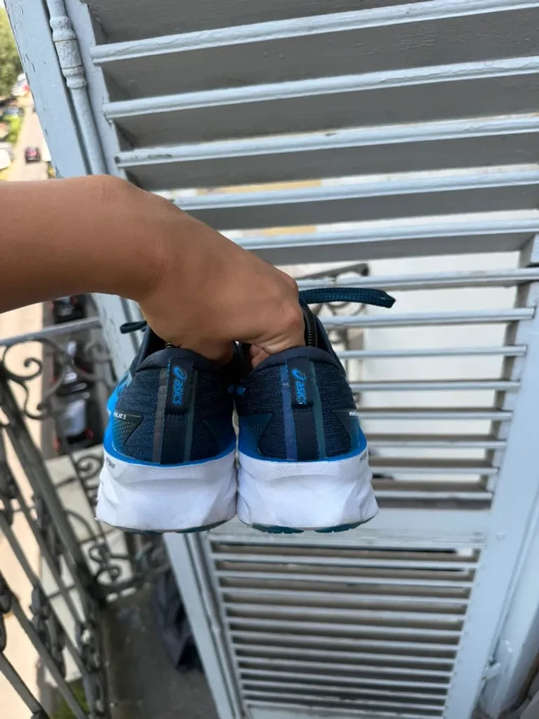 Used Asics Novablast 2 bike — image 10 of 13