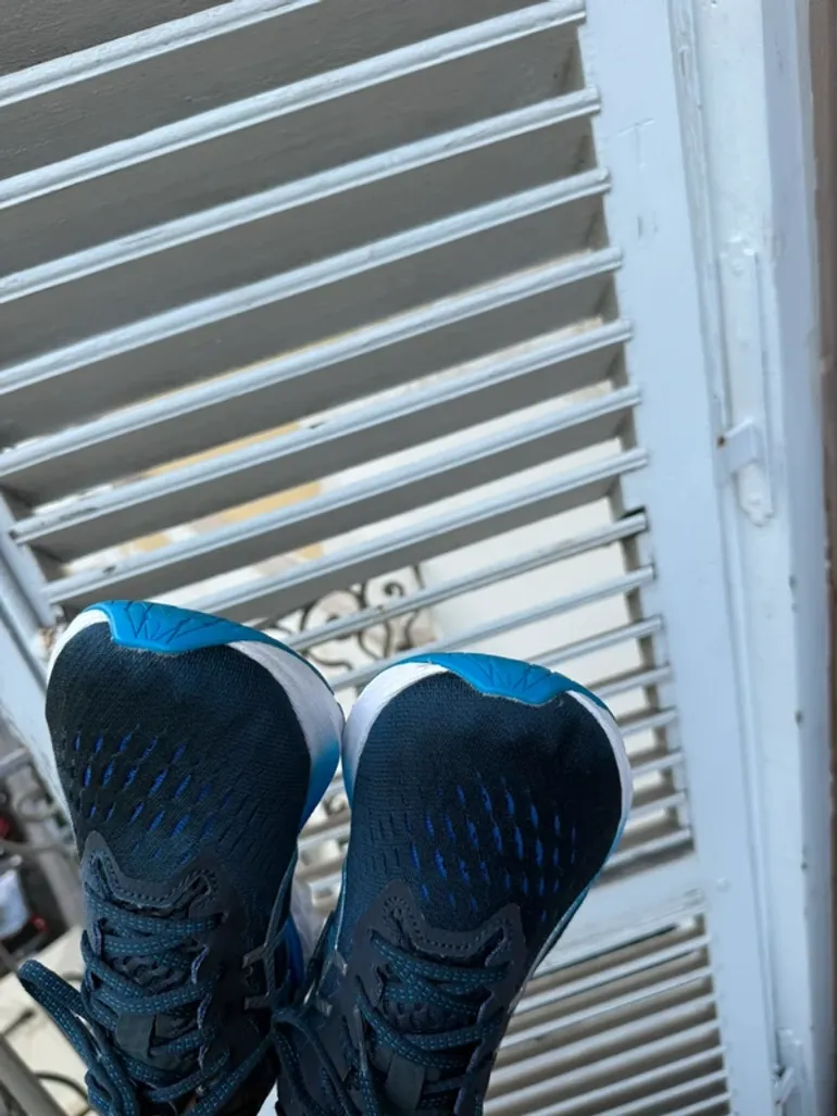 Used Asics Novablast 2 bike — image 7 of 13
