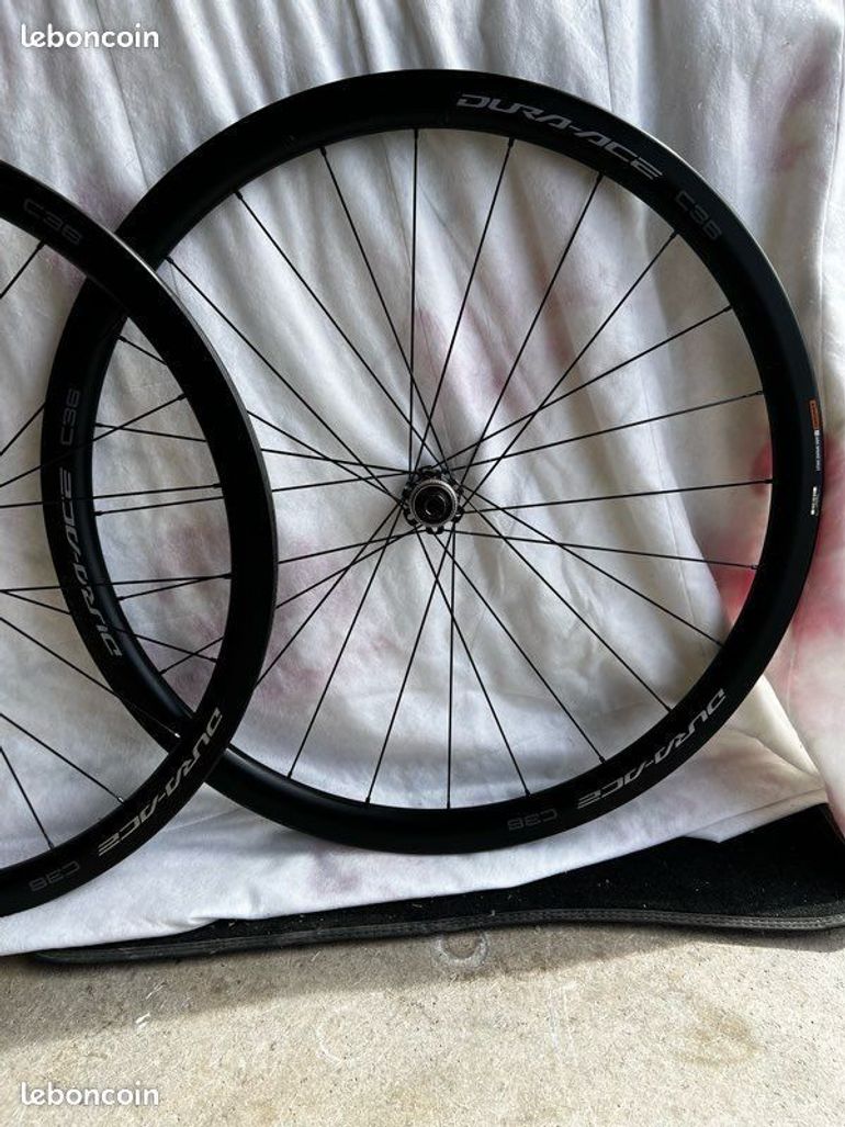 Used Shimano Roues Dura Ace C36 OU C50 neuves à boyaux bike — image 2 of 5