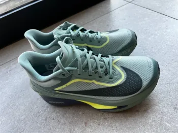 Used Nike Zoom Fly 6 bike — image 2 of 5