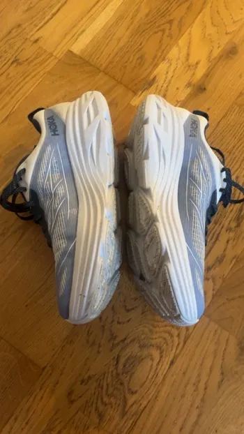 Used Hoka Bondi 8 bike — image 2 of 6