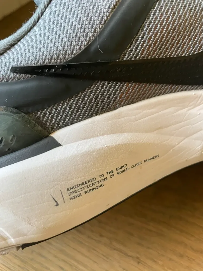 Used Nike Air Zoom Vomero 16 bike — image 3 of 6