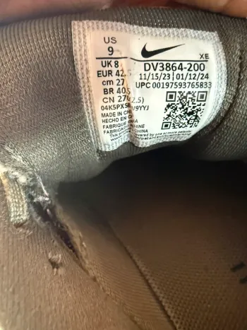 Used Verde Nike Running Shoes bike — image 4 of 4