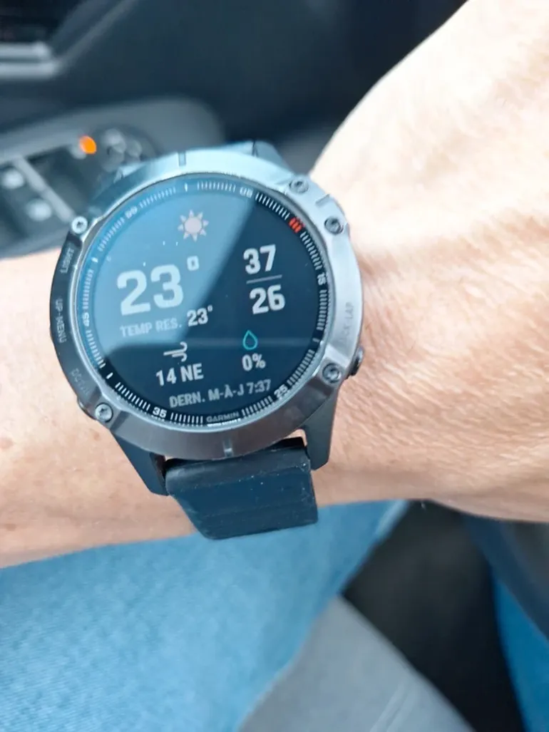 Used Garmin Fenix 6 Pro bike — image 5 of 5