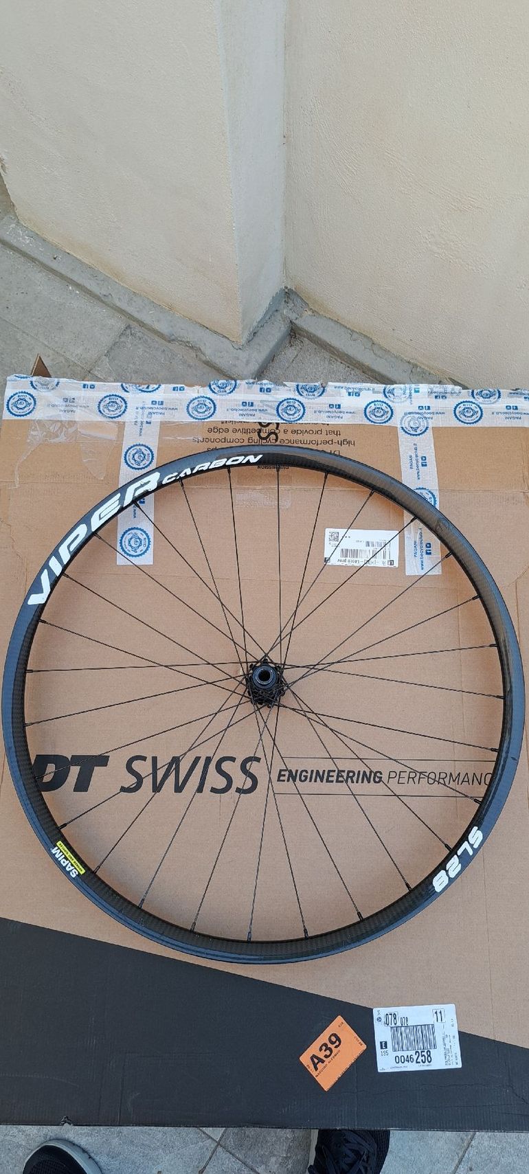 Used Viper 30 mm Carbon SL 2025 bike — image 1 of 8