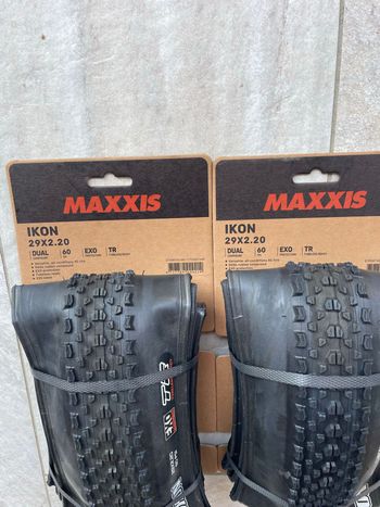 Used Maxxis Ikon 29x2.20 Folding Black Tire bike — image 2 of 3