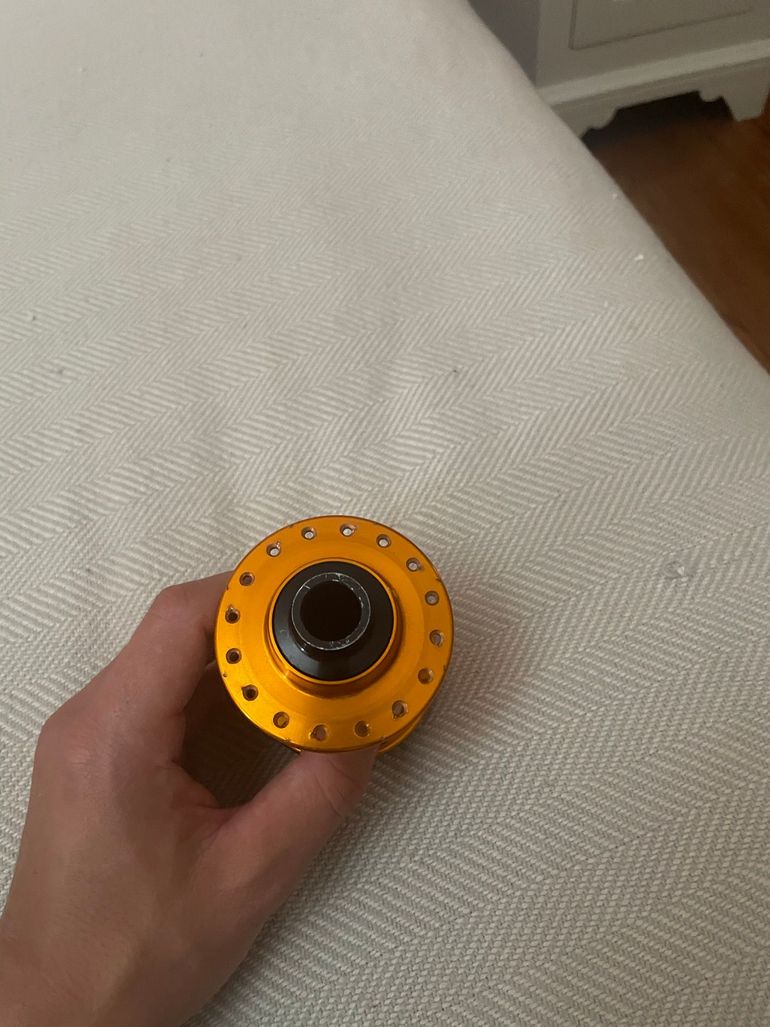 Used Hope Pro4 Front Hub bike — image 3 of 4