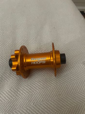 Used Hope Pro4 Front Hub bike — image 2 of 4