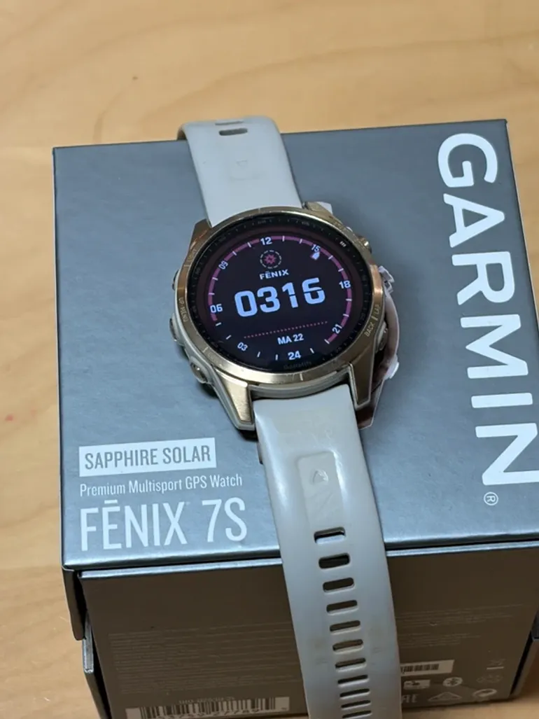Used Garmin Fenix 7s Saffierglas Solar bike — image 1 of 7