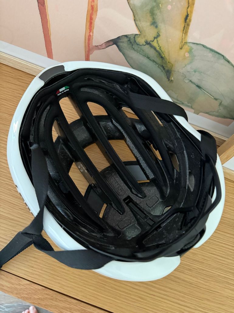 Used ABUS AirBreaker 2.0 Road Helmet 2025 bike — image 5 of 5