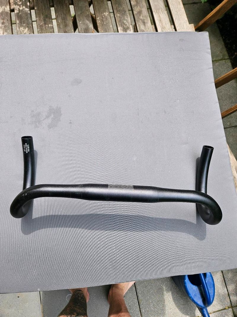 Used Fsa Vero Compact bike — image 2 of 3