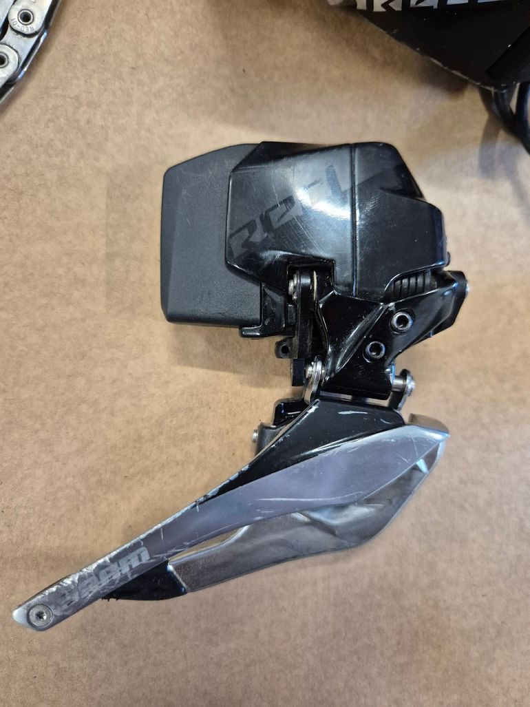 Použité Sram Red AXS D1 12v 2020 bike — obrázek 9 z 12