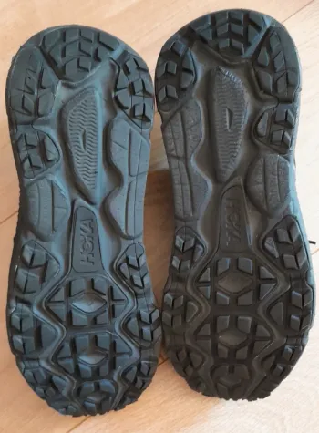 Used Hoka Challenger ATR 7 GTX 2025 bike — image 3 of 8