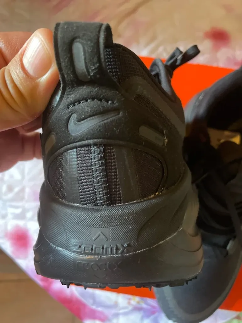 Brugt Nike Vomero 18 GTX bike — billede 9 af 11