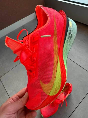 Used Nike Vaporfly 4 bike — image 2 of 4